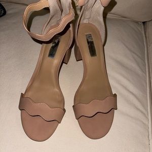 Tan open toe sandals sz 8